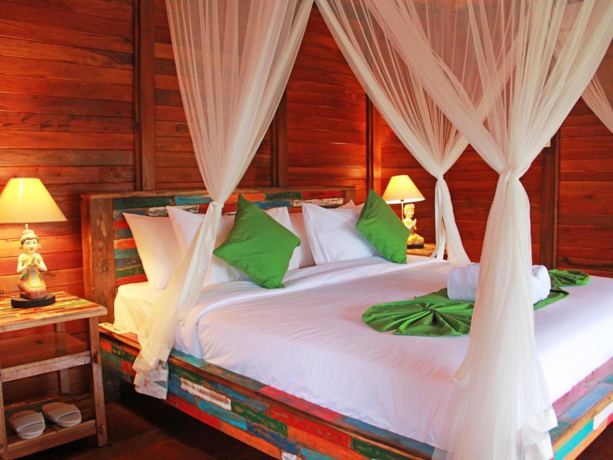 One Bedroom Grand Javanese Joglo Ubud 1 Luaran gambar